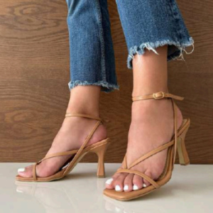 Sandalia Minimalista de Lujo