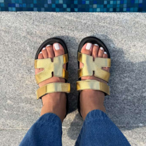 Sandalia "Metallic Glam" – Triple Banda de Lujo