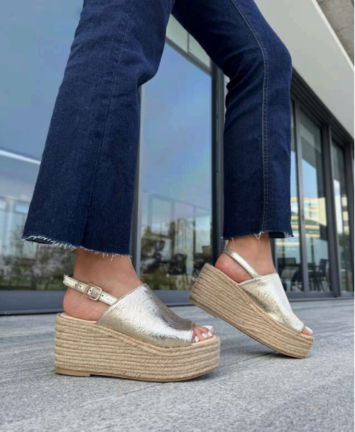 Zuecos de Cuña Alta con Plataforma